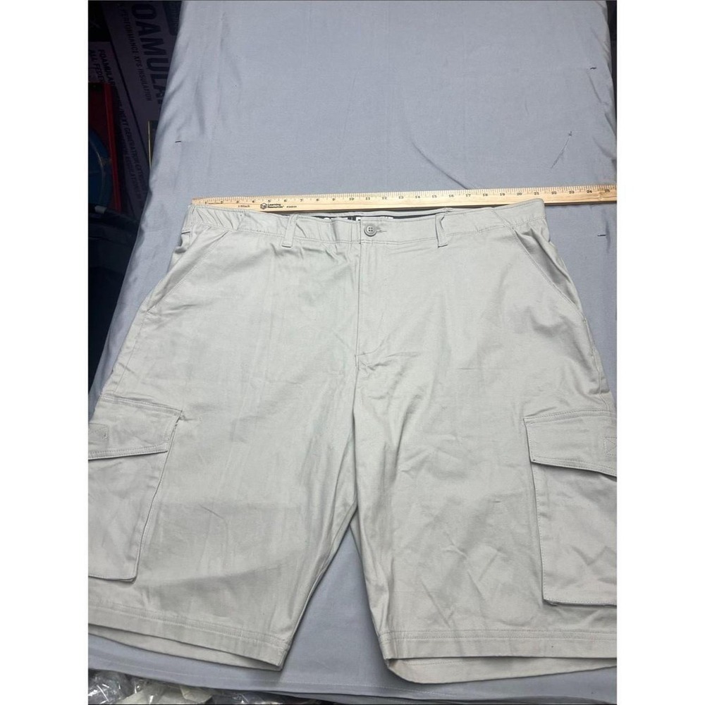 Agile Flex Fit Mens Khaki Tan Cargo Shorts Size 42 Cotton Blend Stretch Utility